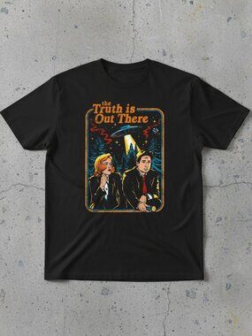X-Files The Truth Is Out There Mulder Scully Retro Graphic Black T-Shirt
